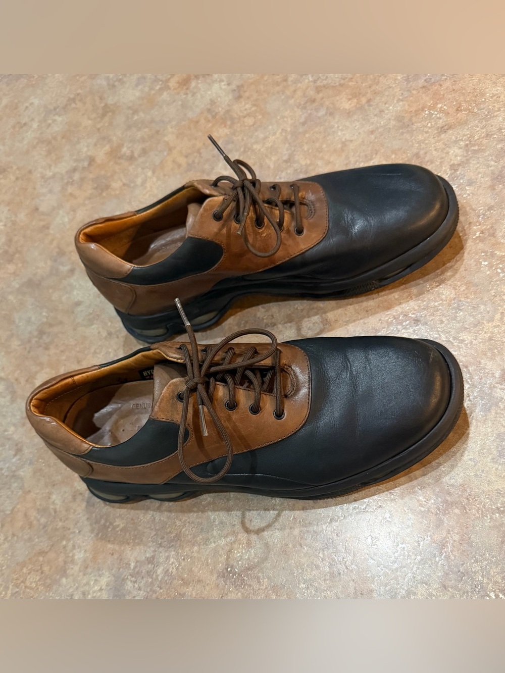 Rockport Leather Golf Shoes. Size 9